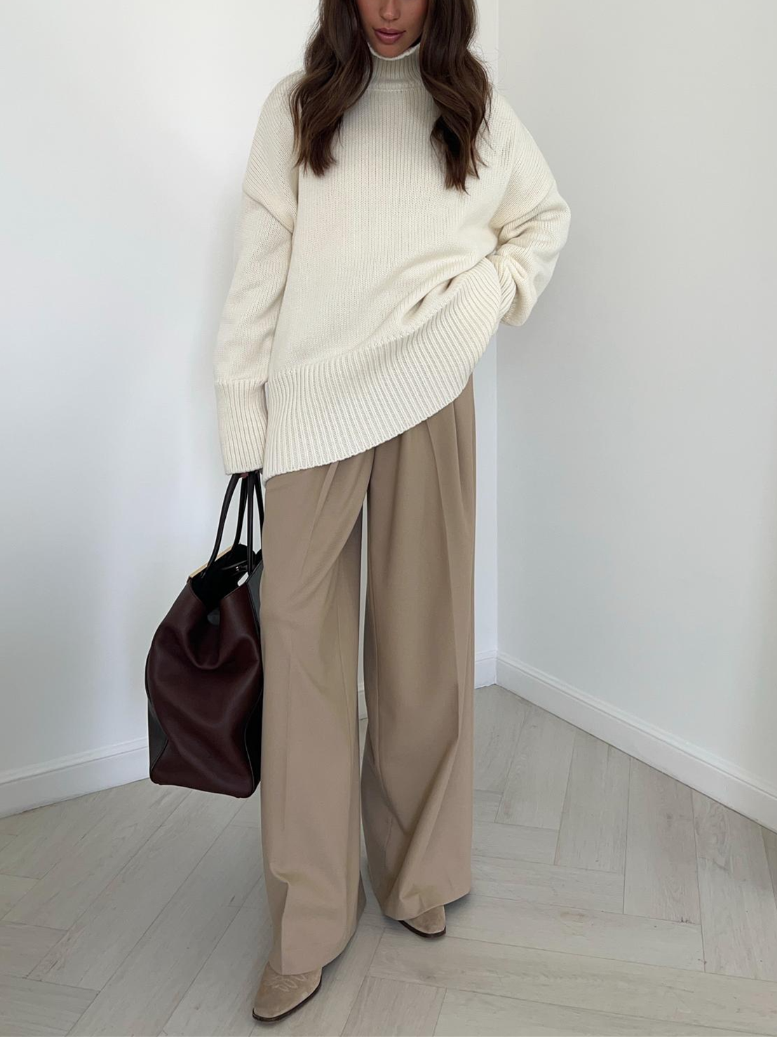 Livia | Minimalist Basic Turtleneck Sweater